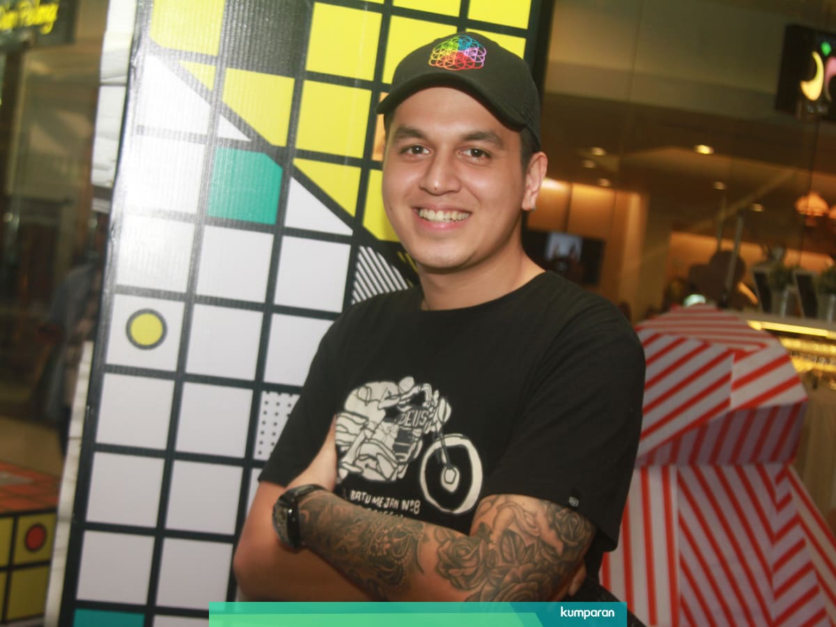 Dari Ganteng Ganteng Serigala Kevin Julio Jualan Nasi Kuning Vampir Kumparan Com