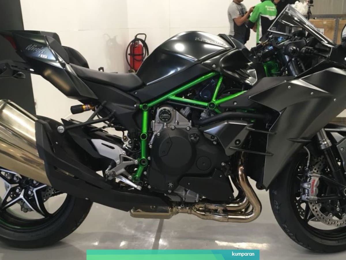 Membedah Ninja H2 Carbon Motor Rp 835 Juta Yang Cuma 1 Di