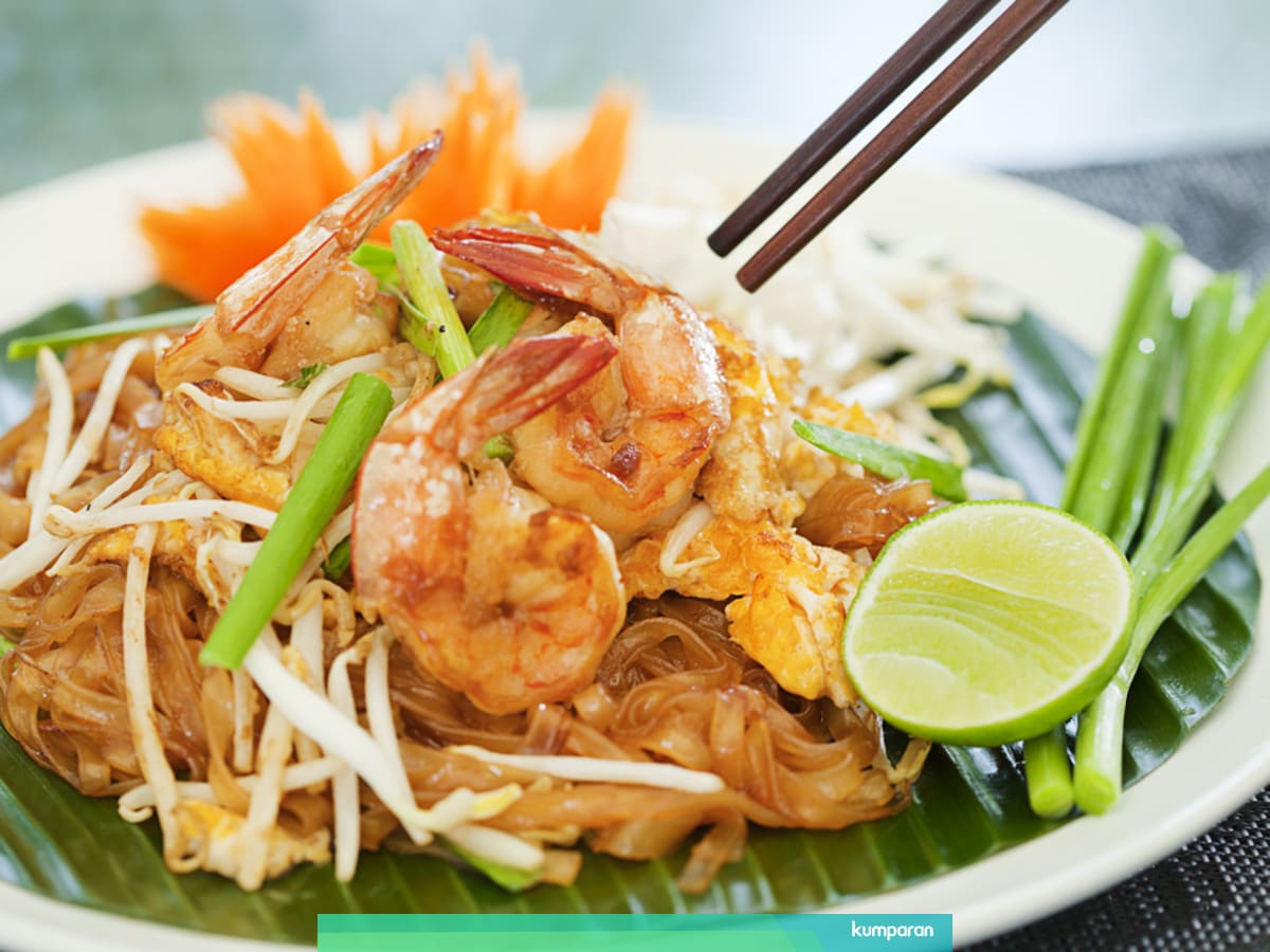 Cara Menyantap Pad Thai Sesuai Tradisi Thailand Kumparan Com