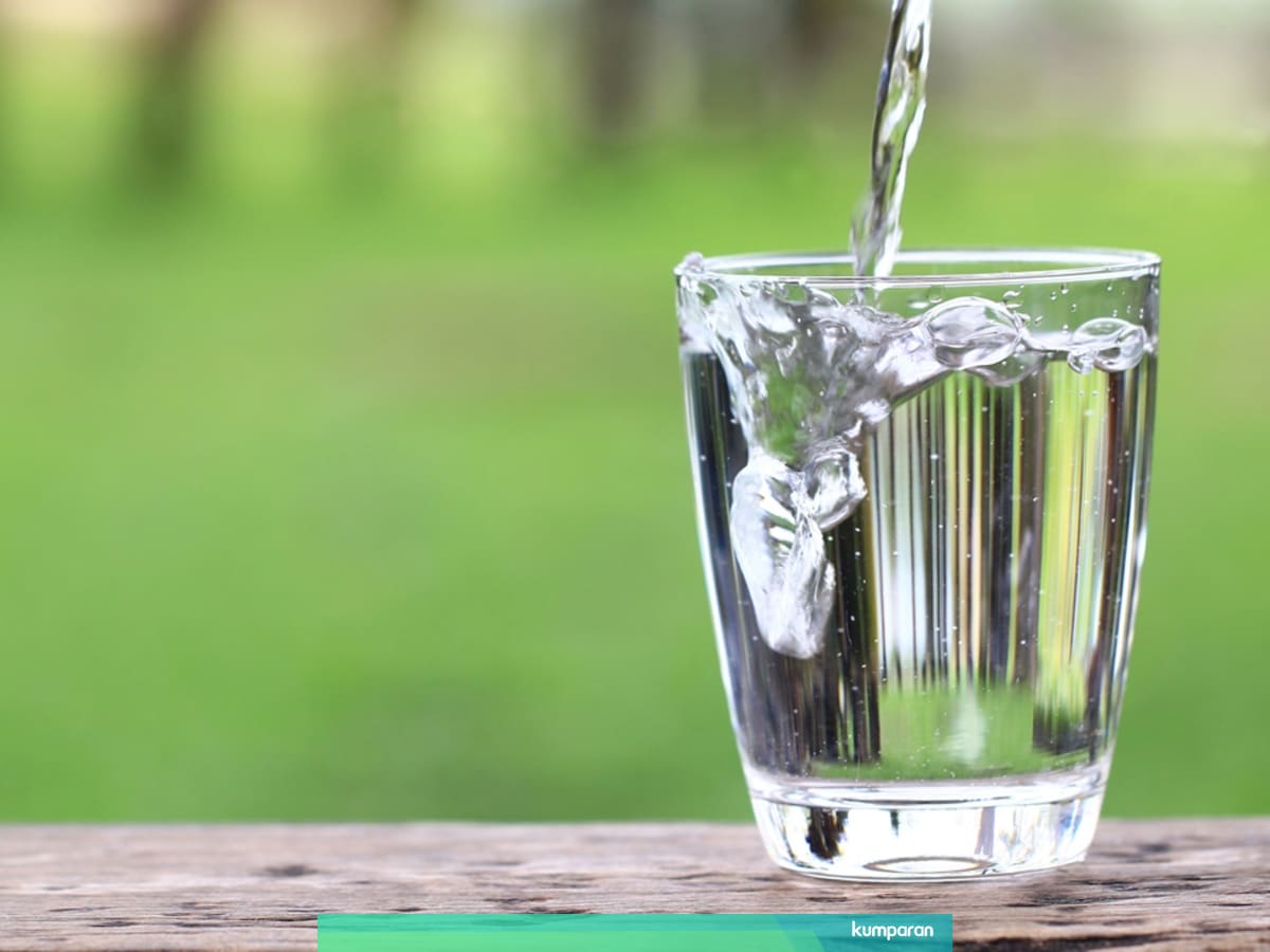 4 Hal Yang Jadi Pertanda Air Minum Layak Dikonsumsi Kumparan Com