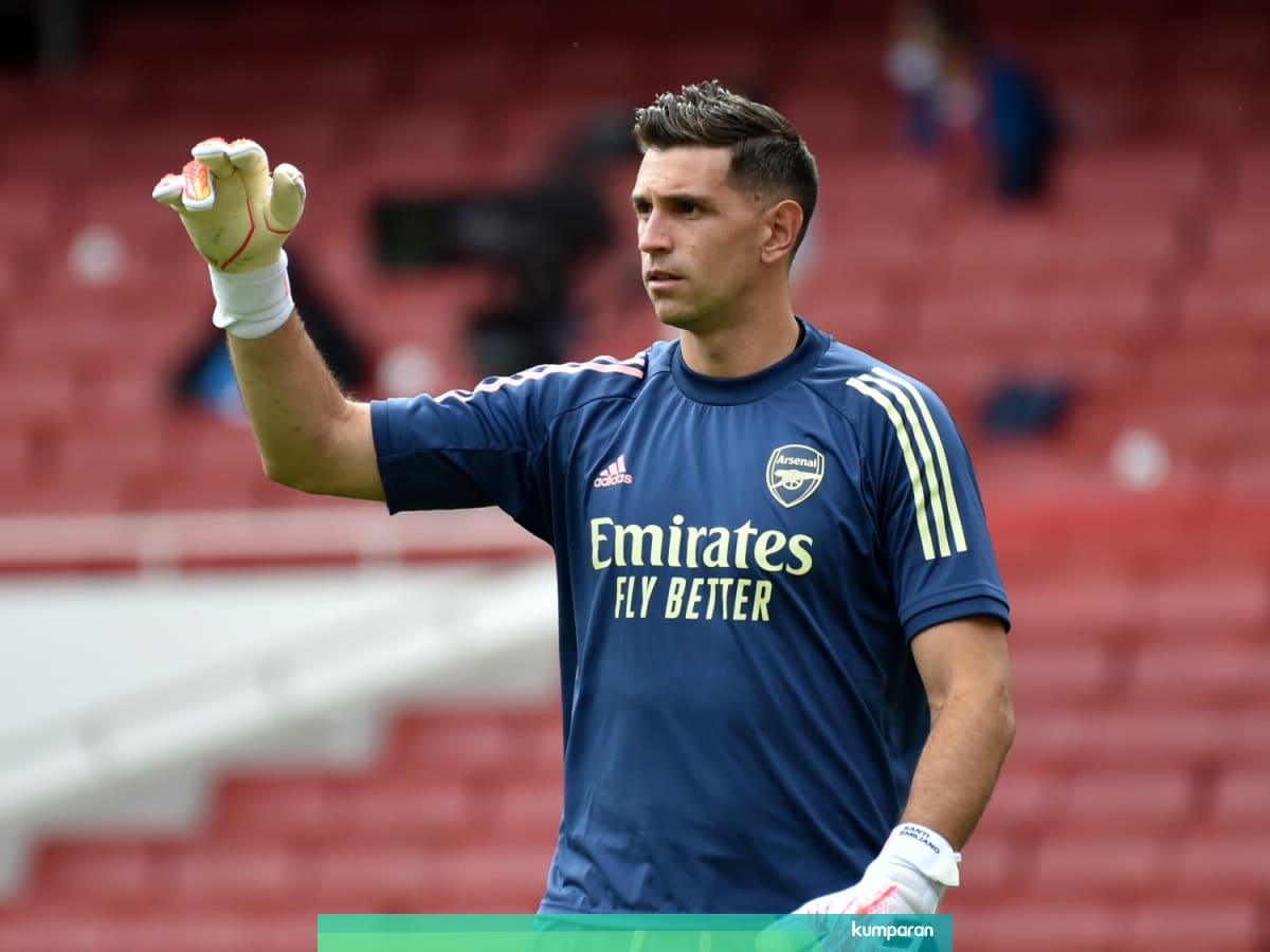 Resmi Tinggalkan Arsenal Emiliano Martinez Kini Kiper Aston Villa Kumparan Com