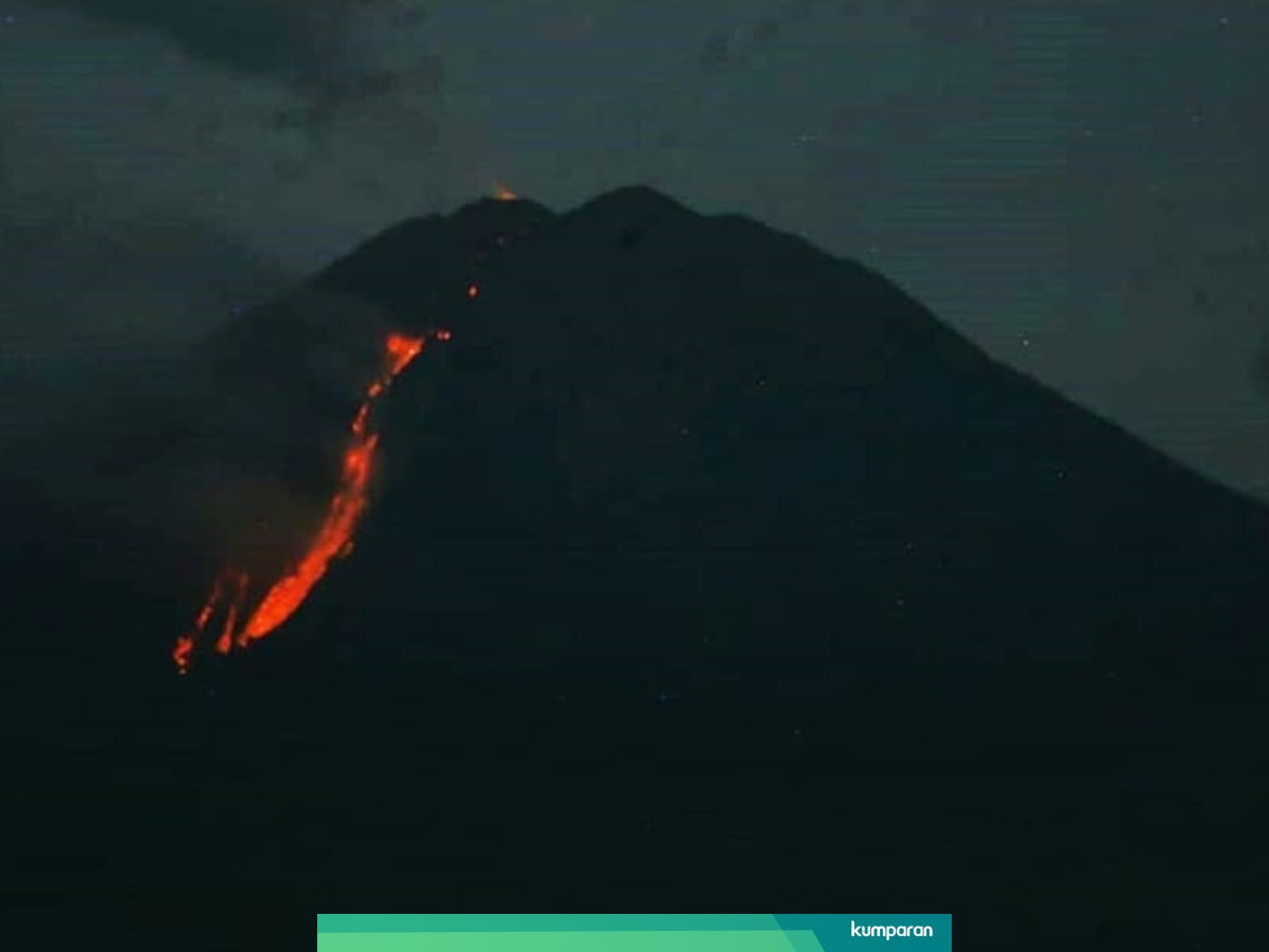 Gunung Semeru Meletus Lava Dari Kawah Jonggring Saloko Mengalir Kumparan Com