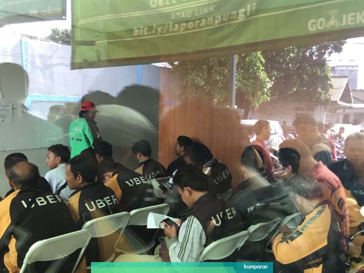Driver Uber Pilih Ikut Go Jek Ketimbang Grab Syarat Lebih Mudah Kumparan Com