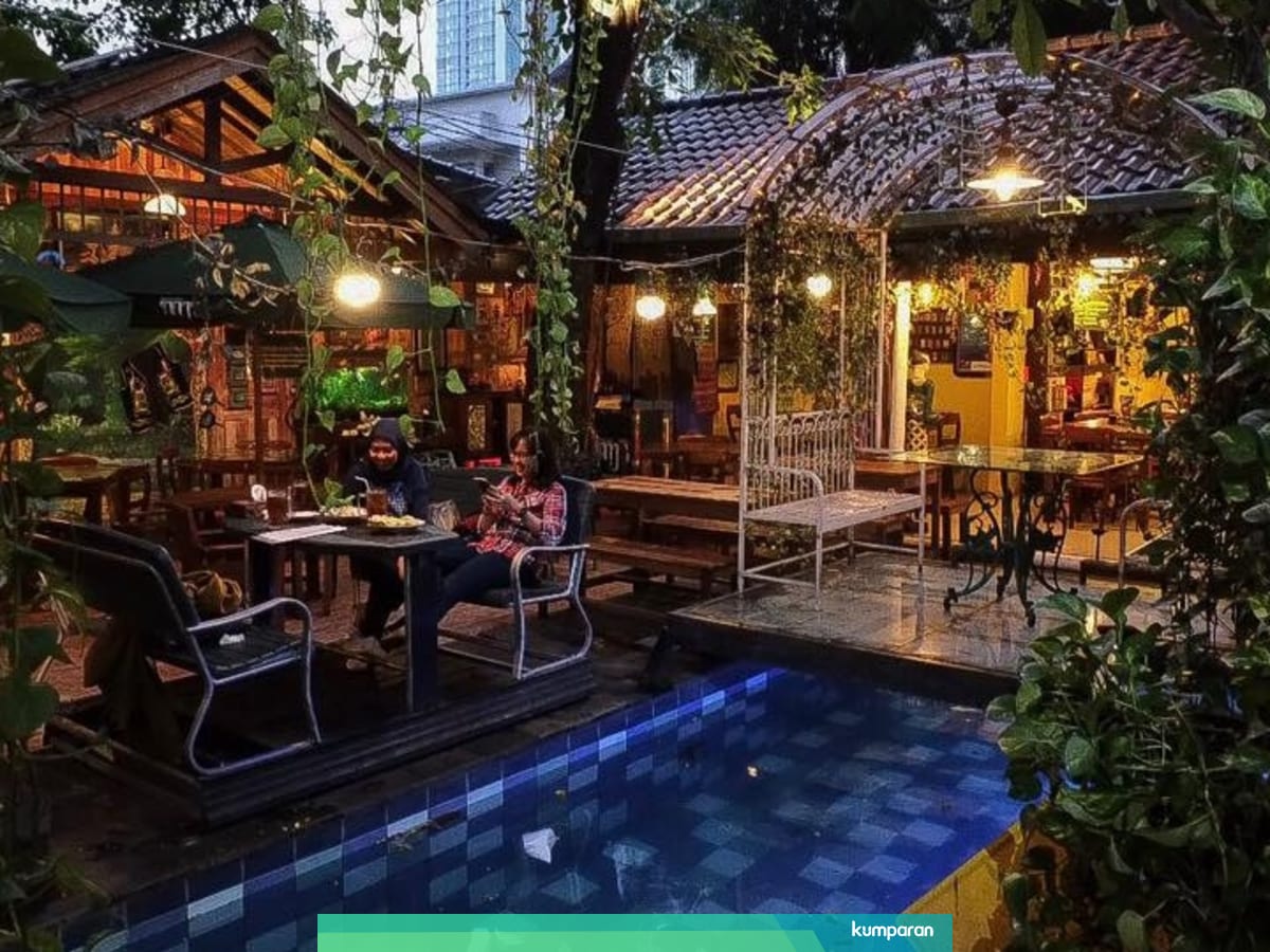 Restoran Dengan Kolam Renang Yang Segarkan Bersantapmu Kumparan Com