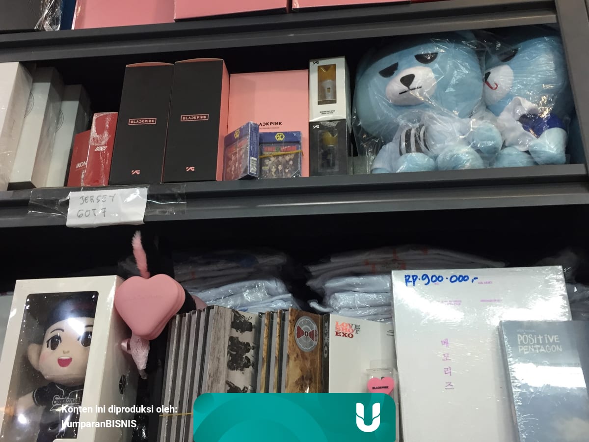 Berburu Pernak Pernik K Pop Di Blok M Kumparan Com