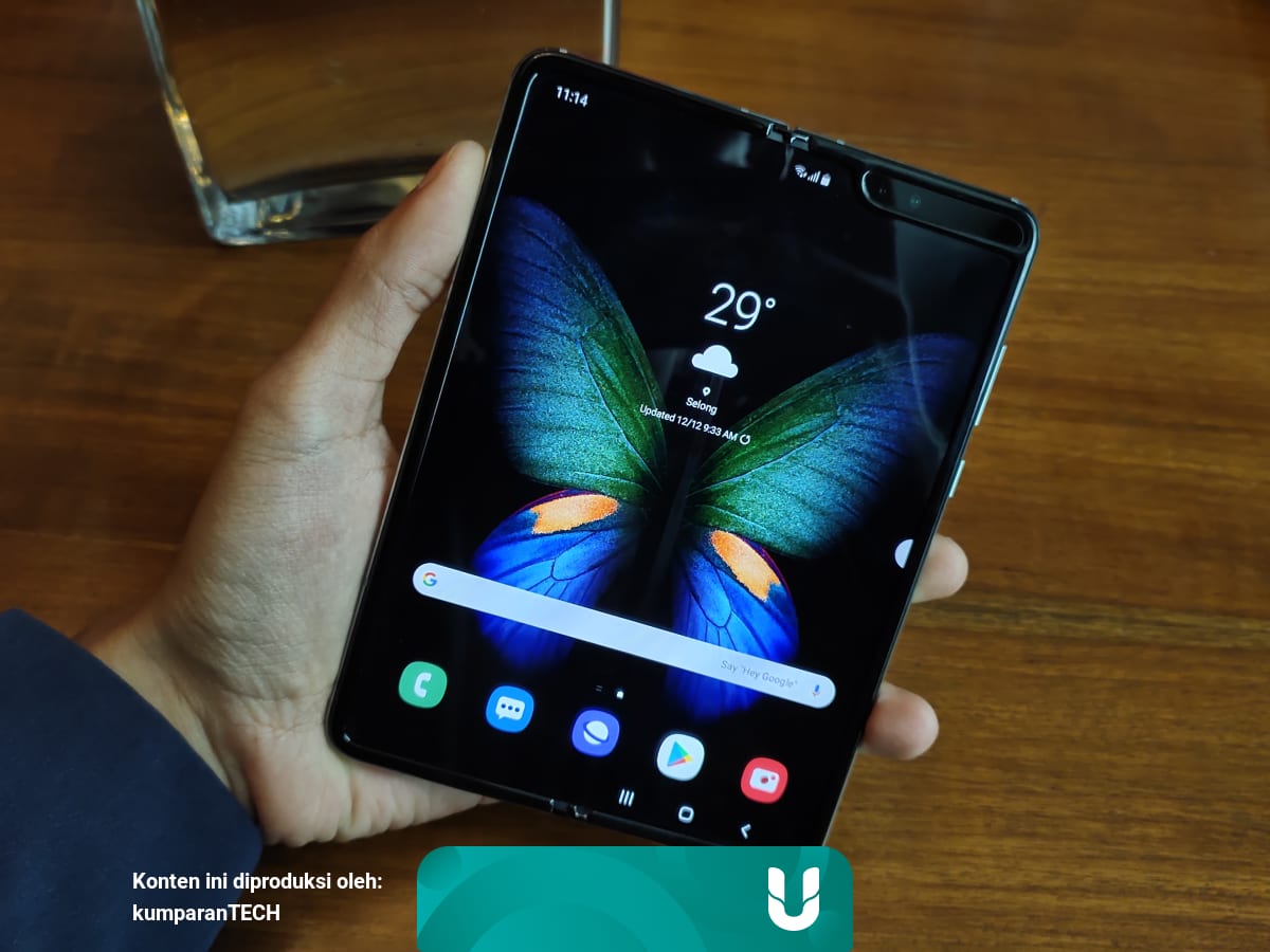 Samsung Bikin Hp Layar Lipat Galaxy Fold Versi Murah Apa Bedanya Kumparan Com