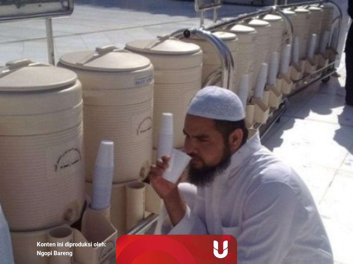 Khasiat Air Zamzam Ini Khasiat Menurut Kanjeng Nabi Kumparan Com