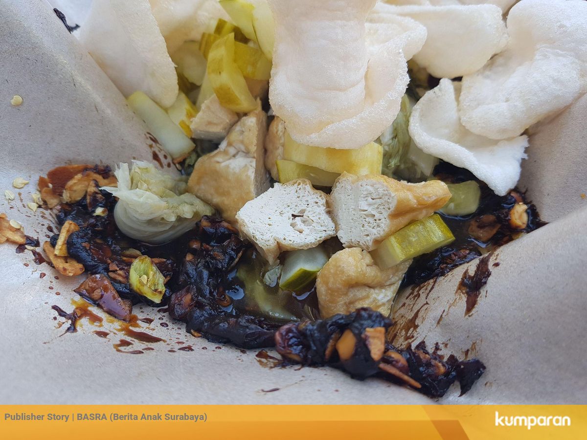 Menikmati Segar Dan Nikmatnya Rujak Sayur Asin Kimchi Ala Suroboyo Kumparan Com