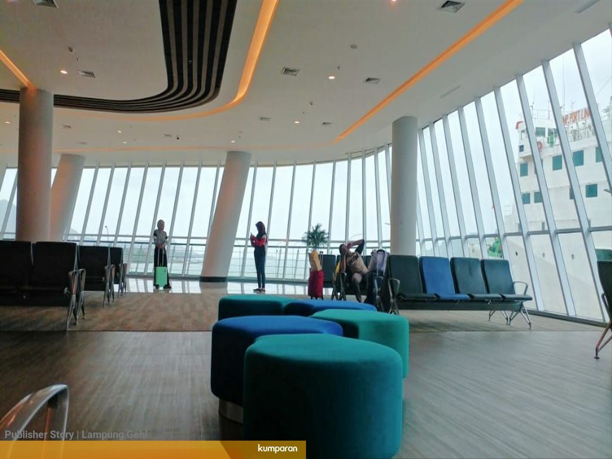 Intip Uniknya Mall Dalam Terminal Eksekutif Bakauheni Kumparan Com