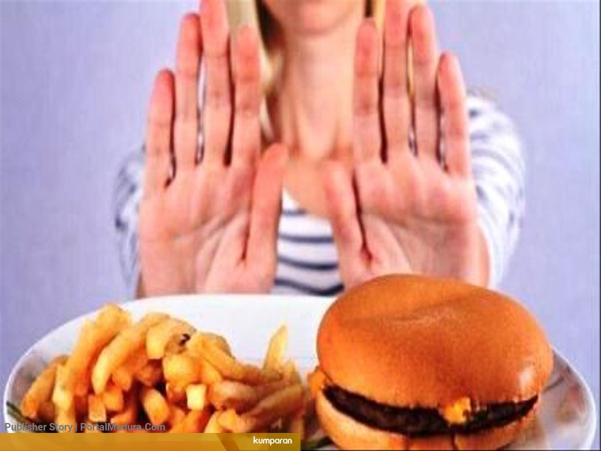 Puasa Tapi Teman Mengajak Makan Begini Cara Menolaknya