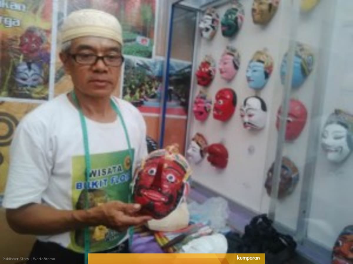 Kerajinan Topeng Kayu Masih Dicintai Generasi Muda Kumparan Com