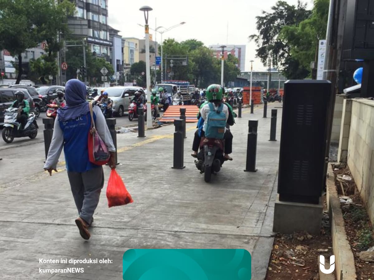 Heboh Video Sejoli Mesum Di Halte Bus Kramat Senen Polisi Turun Tangan Kumparan Com