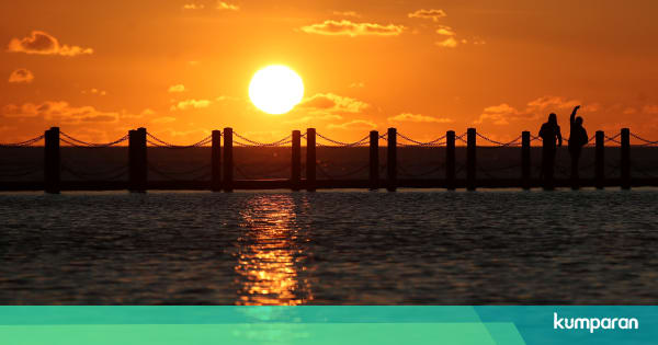 Foto: Melihat Matahari Terbenam di Inggris - kumparan.com