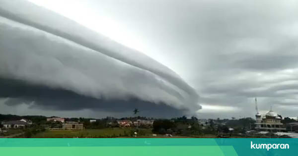 Viral Awan Gelombang Tsunami Raksasa Di Aceh Ini Penampakannya Kumparan Com