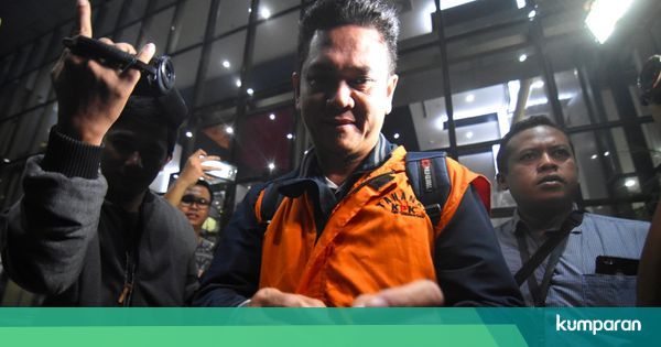Foto Tiga Orang yang Terjaring OTT KPK di Kantor Imigrasi Foto Tiga Orang yang Terjaring OTT KPK di Kantor Imigrasi