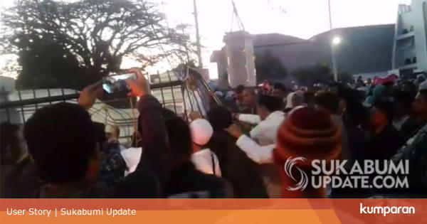 Bus Calon Jemaah Haji di Sukabumi Tabrak Pagar, 4 Orang 