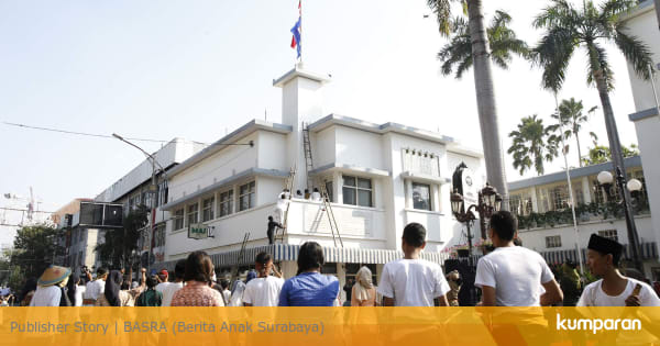 Foto: Mengenang Peristiwa Perobekan Bendera Belanda di ...